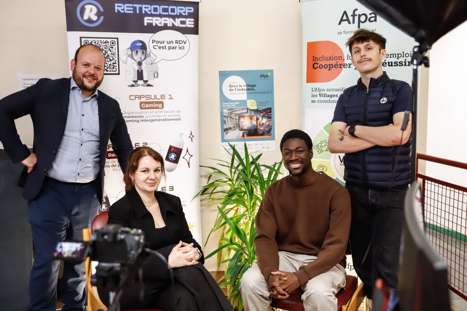 L'équipe RETROCORP sur son stand lors d'un forum emploi avec l'Afpa